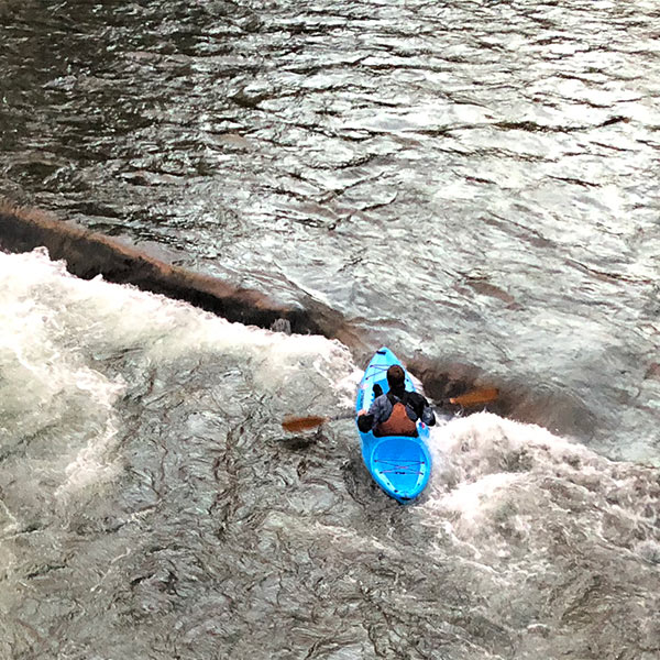 Splashback whitewater paddling