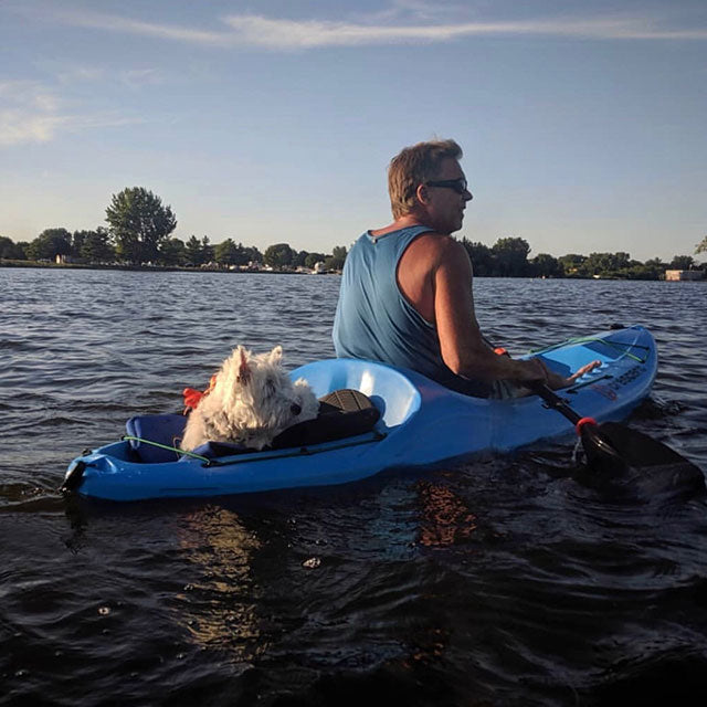 Crescent kayaks splashback kayak with dog